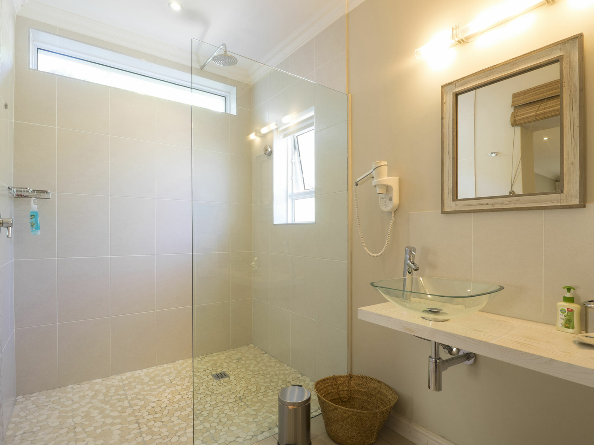Bahari Beach House Plettenberg Bay Kültér fotó